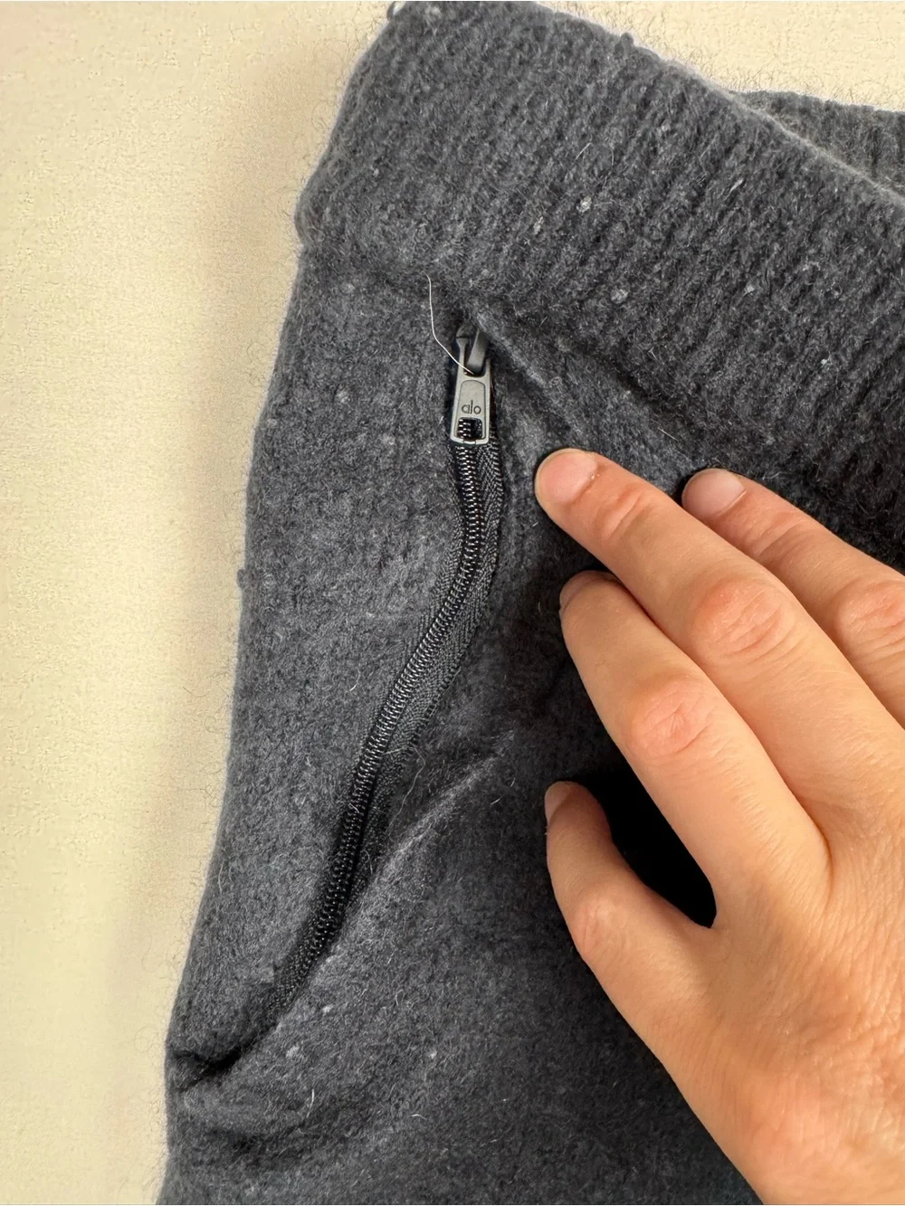 Alo Yoga Wool Cashmere New Class Sweatpant Blue Women’s M Retail $338